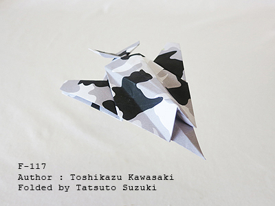 Photo Origami F-117, Author : Toshikazu Kawasaki, Folded by Tatsuto Suzuki
